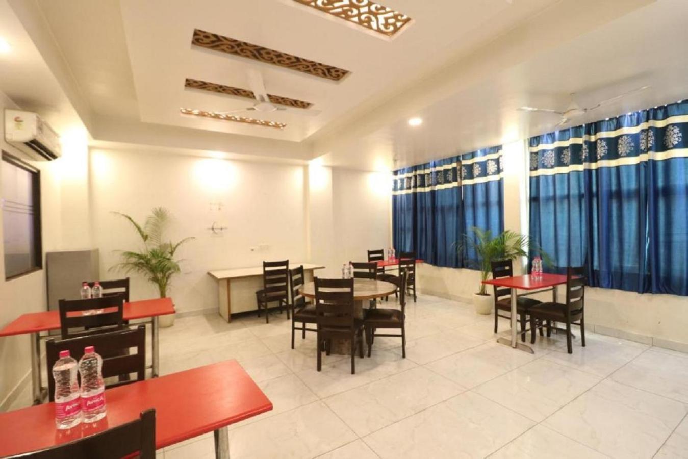 Classic Plaza At Delhi Airport Bed & Breakfast